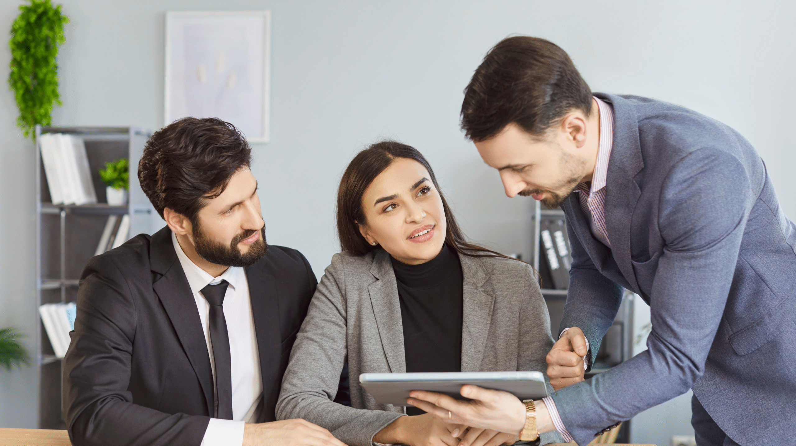 How Understanding Fiduciary vs Financial Advisor Helps You Make Smarter Choices